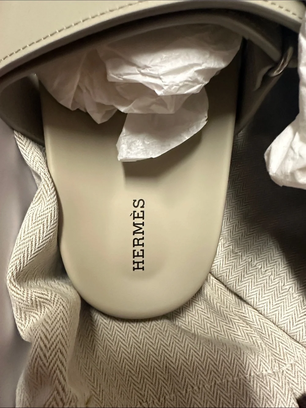 Hermes women’s Chypre sandals Beige Esquisse